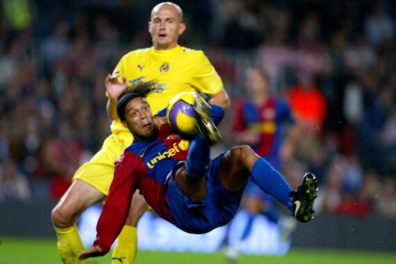 #132 – La spettacolare rovesciata di Ronaldinho